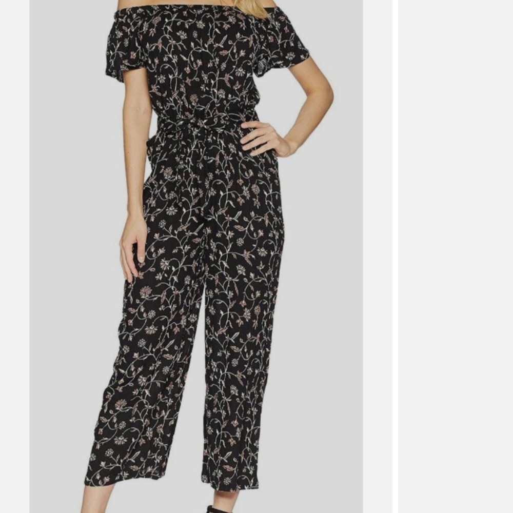Amuse Society Gone Sailin’ Jumpsuit - Black Floral XS